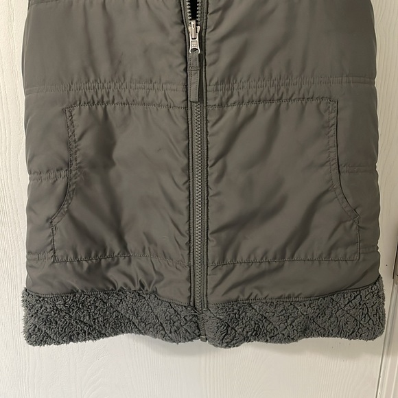 Patagonia Reversible Womens Sherpa Hooded Vest Dark Gray Size Small - Picture 10 of 11